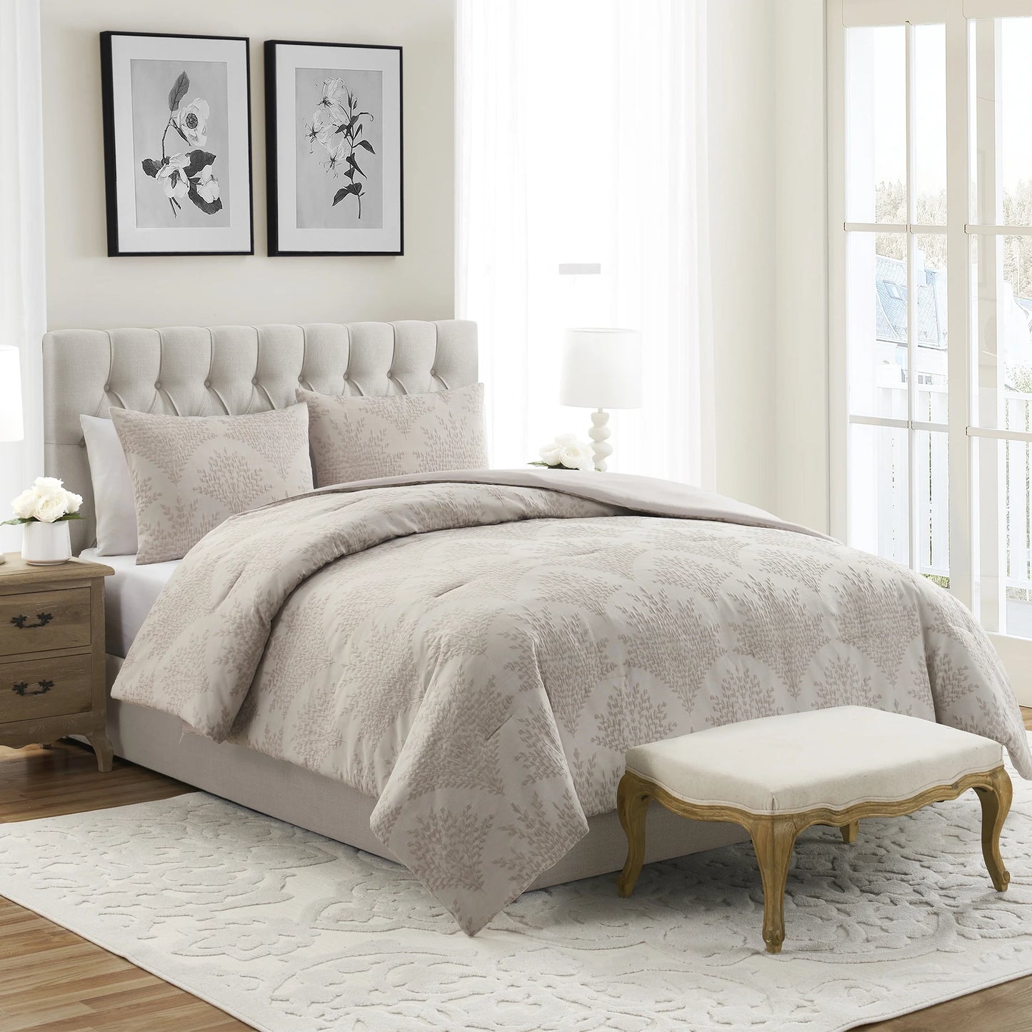 Sienna Leaf 3-Piece White Pepper Taupe Floral Comforter Set, Full/Queen
