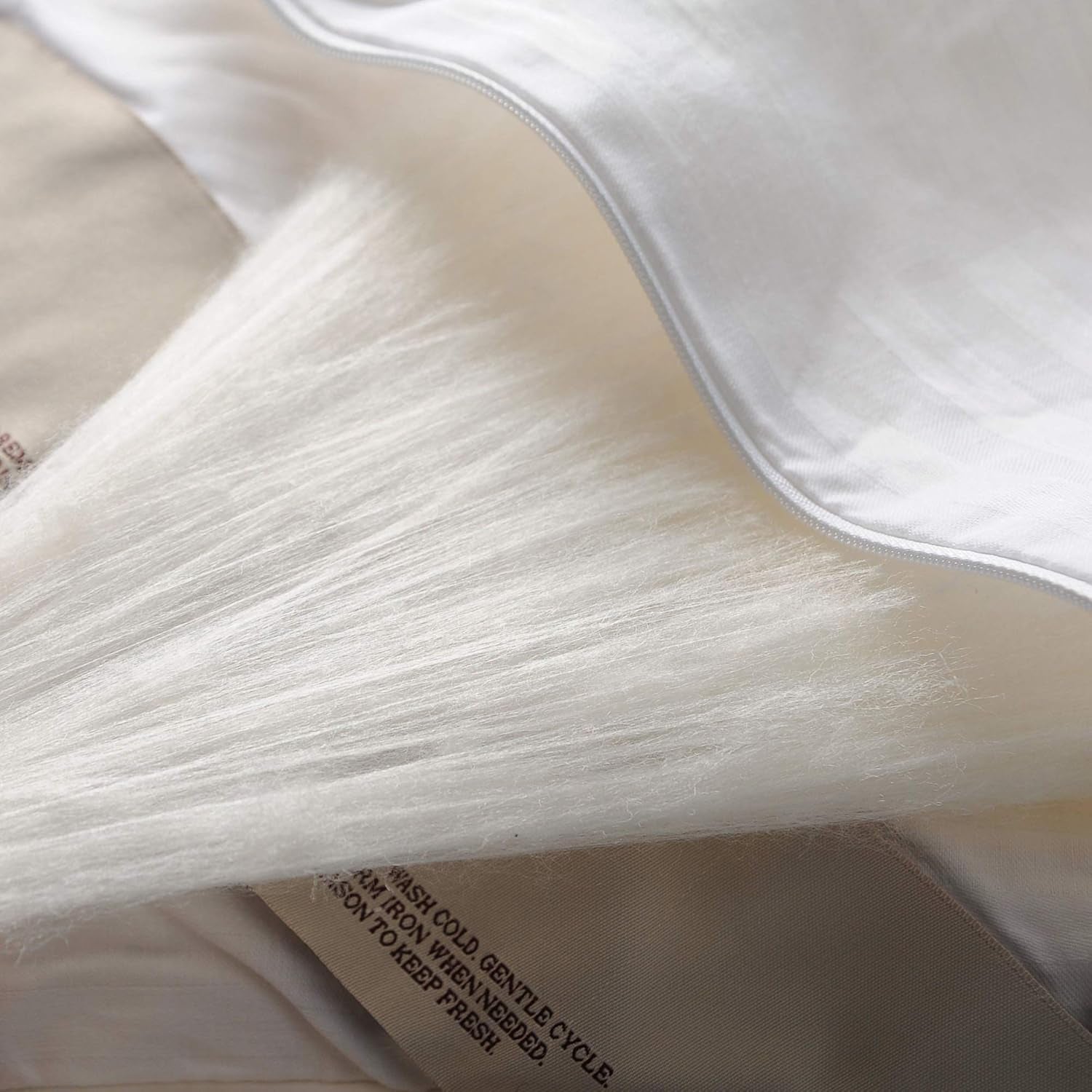 CUDDLE DREAMS Silk Comforter for Spring/Summer/Fall, 100% Long-Strand Silk Filling, Natural & Breathable (Full Size)